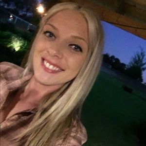 Meet your Posher, Meagan